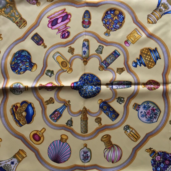 Authentic Hermes Carré 90 Scarf Qu'importe Le Flacon Perfume Bottle Scarf Silk - Picture 3 of 10